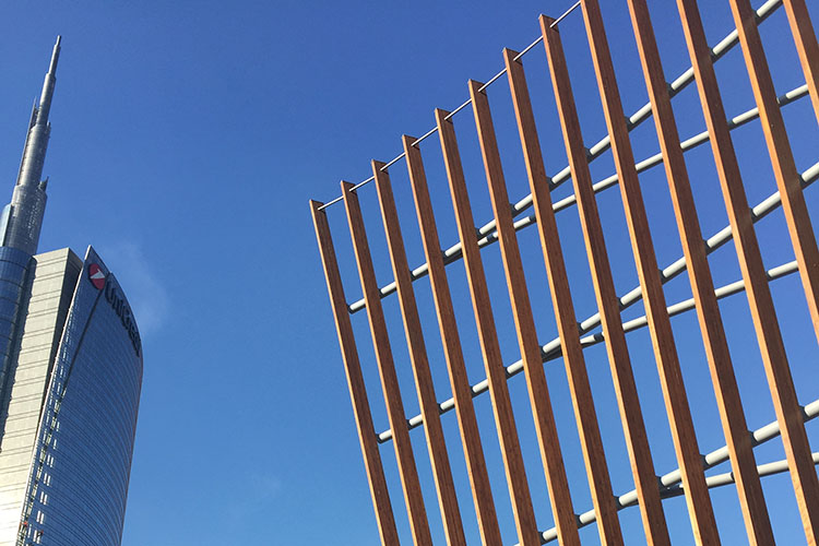 Piazza Gae Aulenti a Milano