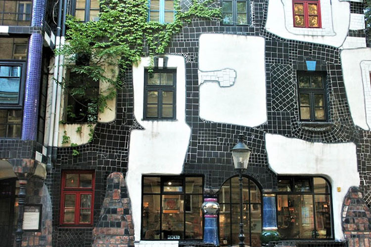 Kunsthaus Vienna Gli edifici più strani del mondo