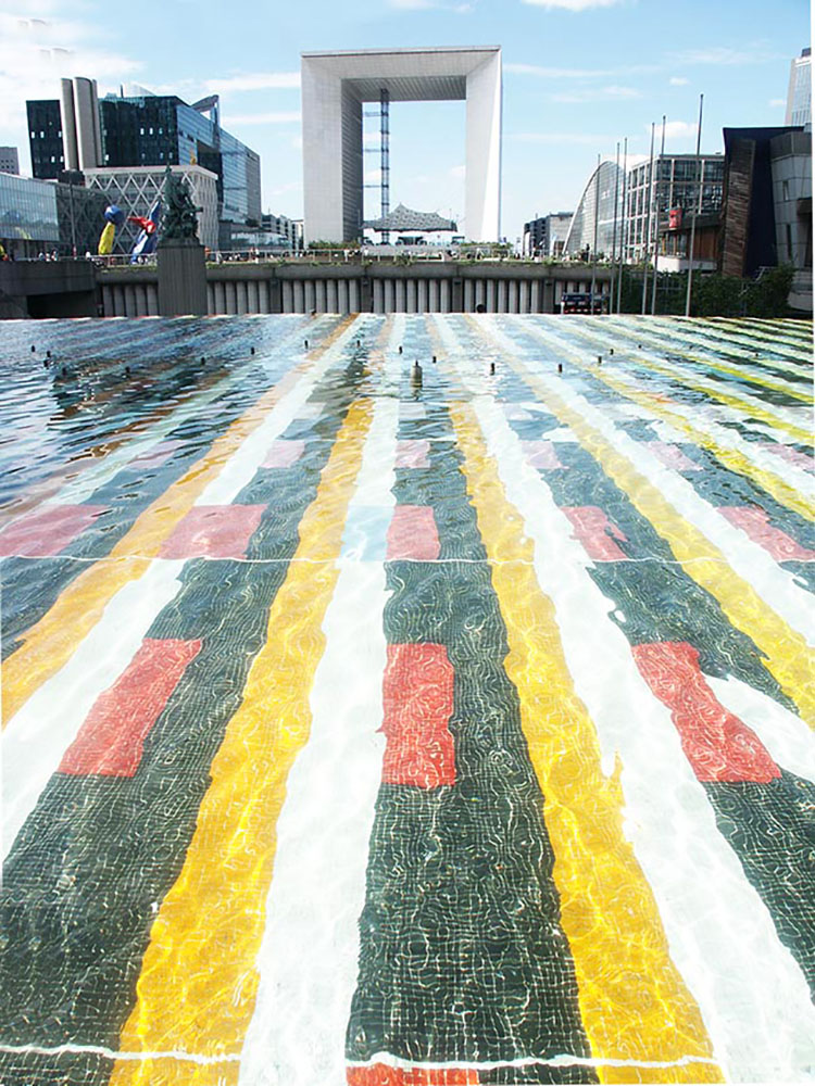 La Défense district is also a vast open-air museum of contemporary art.