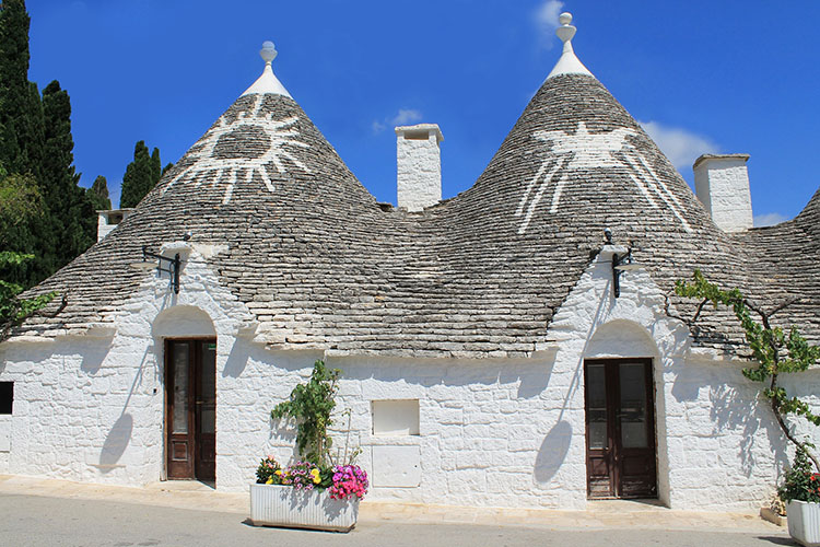 Simboli esoterici sui Trulli