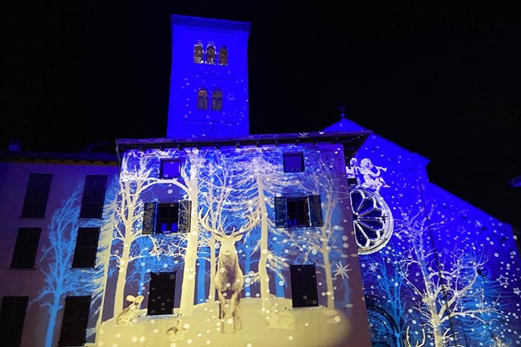 Luci di Natale ai mercatini di Como