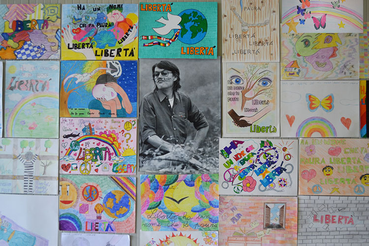 Studenti della scuola di Borgo Ticino realizzano murales in ceramica