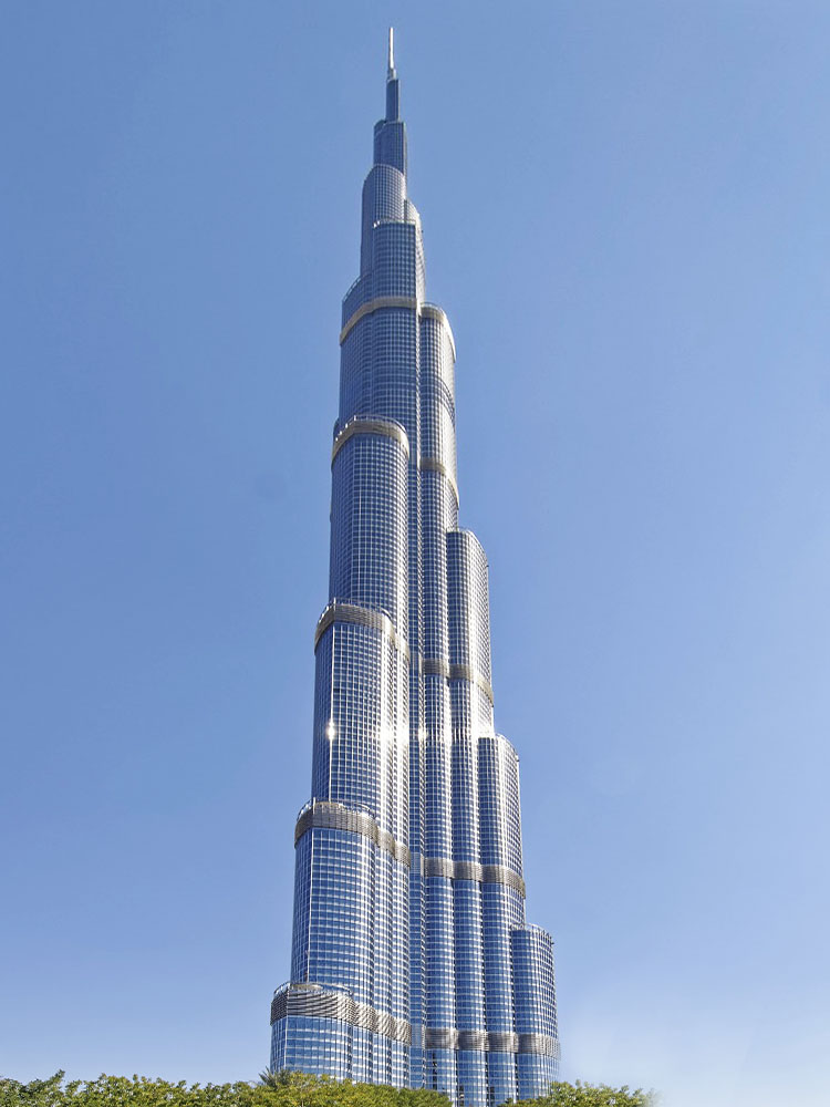 La forma della Burj Khalifa nasce dall’integrazione tra architettura, struttura e comportamento aerodinamico